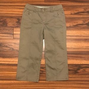Donated- Apt 9 Olive Green Capris, Size 4